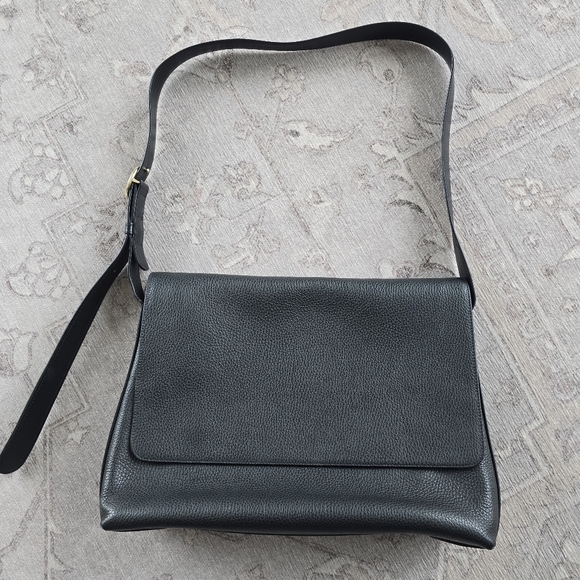 Cuyana Messenger Bag 13-inch Pebbled Black - Picture 6 of 12